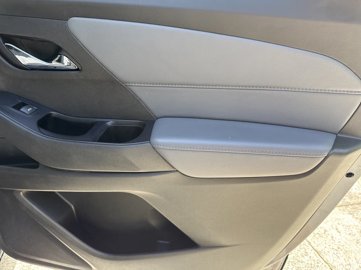 2020 Chevrolet Traverse LT Leather thumbnail 16