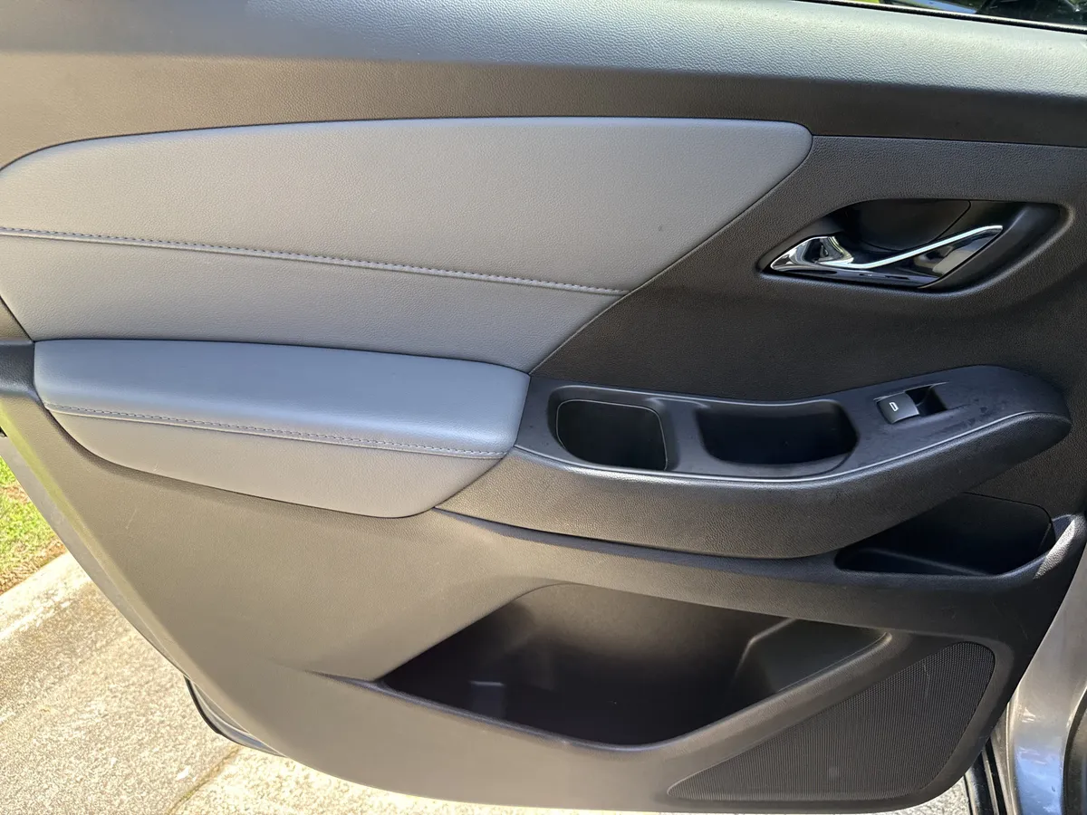 2020 Chevrolet Traverse LT Leather thumbnail 21