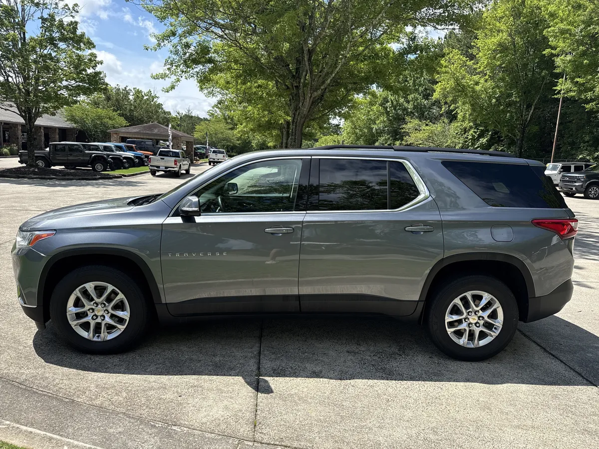 2020 Chevrolet Traverse LT Leather thumbnail 4