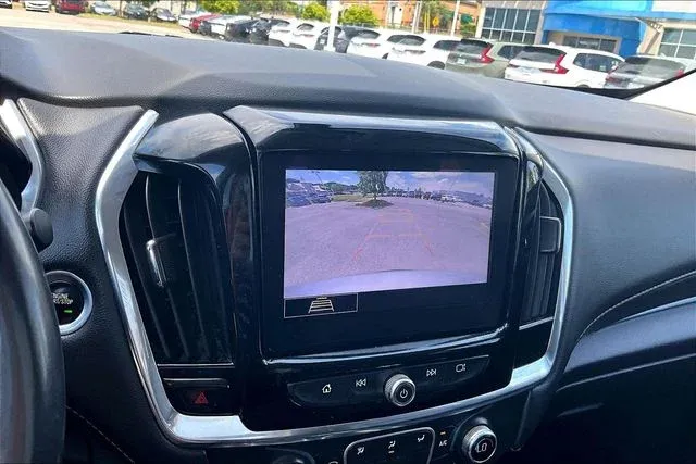 2020 Chevrolet Traverse LT thumbnail 13