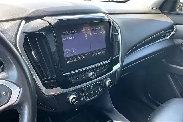 2020 Chevrolet Traverse LT thumbnail 22