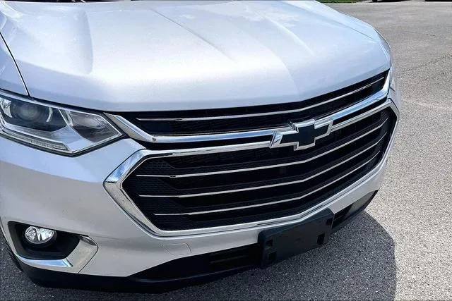 2020 Chevrolet Traverse LT thumbnail 29