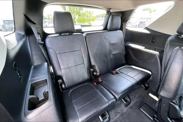 2020 Chevrolet Traverse LT thumbnail 31
