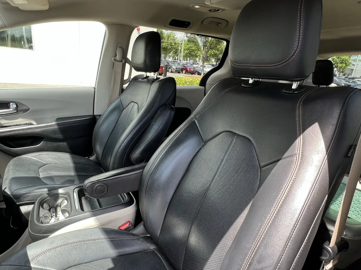 2020 Chrysler Pacifica Touring L thumbnail 15