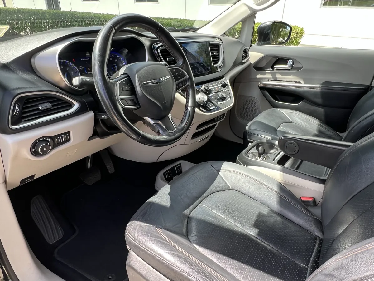 2020 Chrysler Pacifica Touring L thumbnail 16