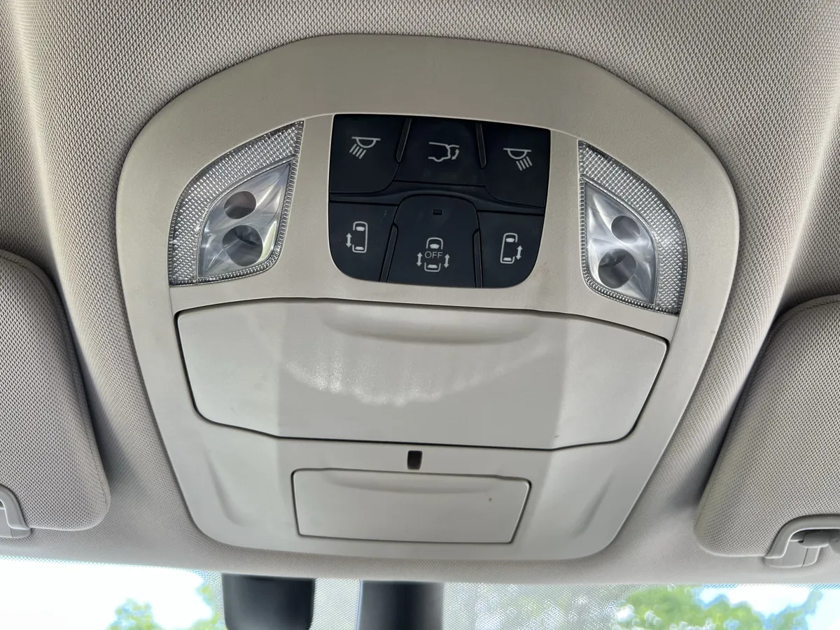 2020 Chrysler Pacifica Touring L thumbnail 28