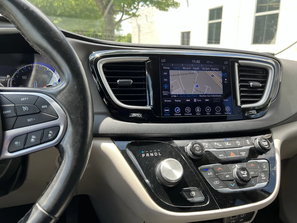 2020 Chrysler Pacifica Touring L thumbnail 31