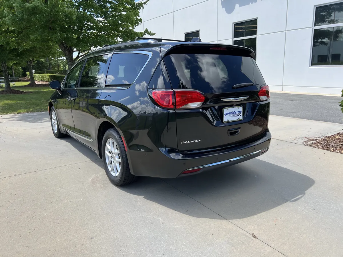 2020 Chrysler Pacifica Touring L thumbnail 8