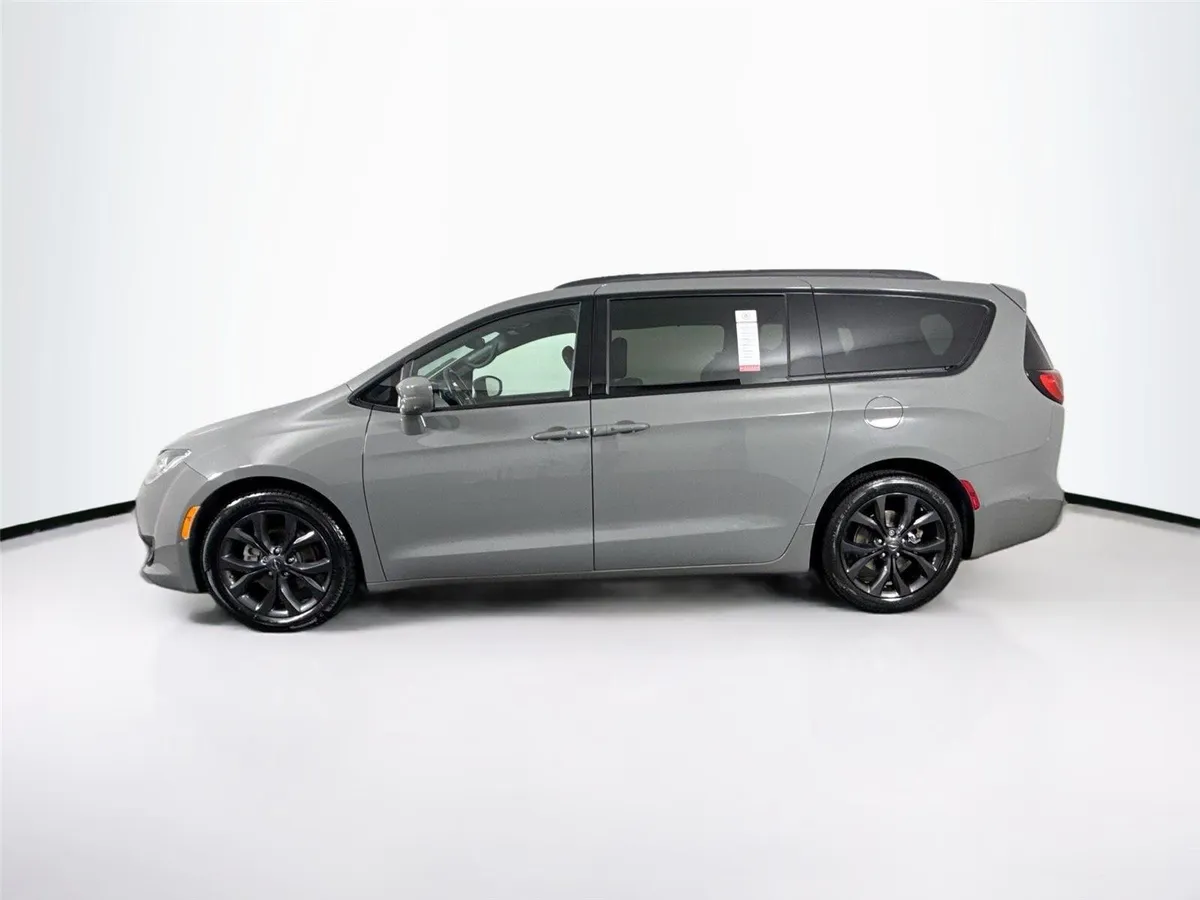 2020 Chrysler Pacifica Touring L Plus thumbnail 14