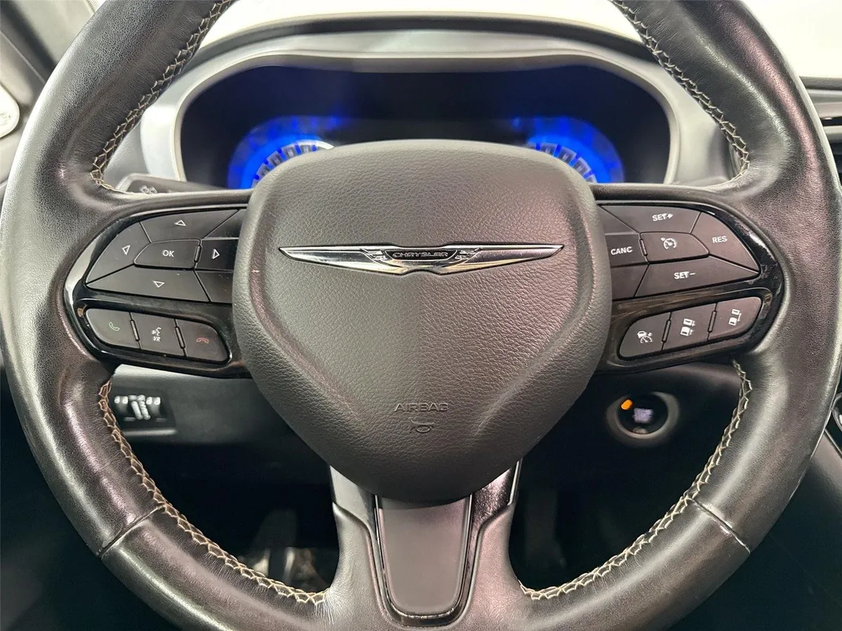 2020 Chrysler Pacifica Touring L Plus thumbnail 17