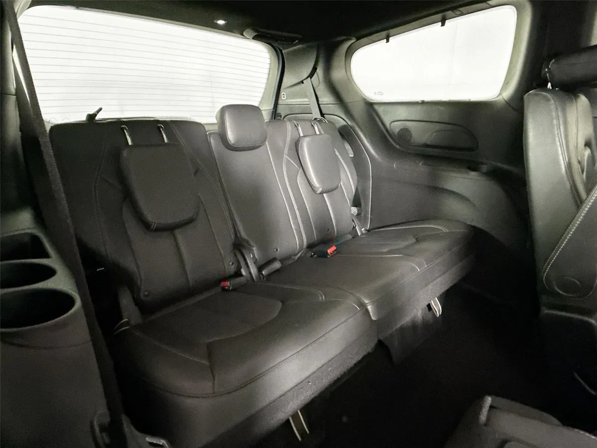 2020 Chrysler Pacifica Touring L Plus thumbnail 38