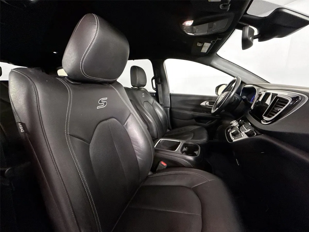 2020 Chrysler Pacifica Touring L Plus thumbnail 40