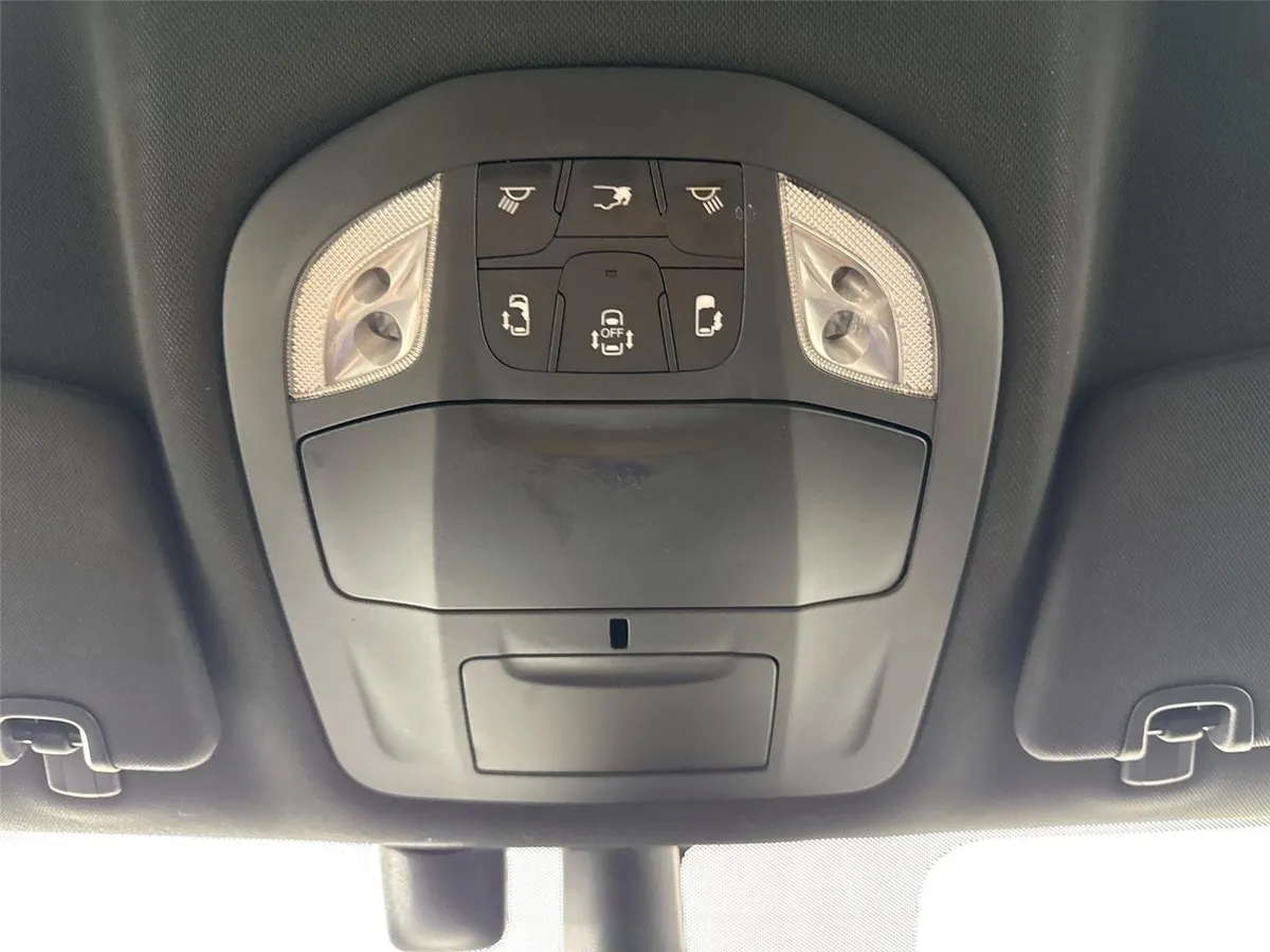 2020 Chrysler Pacifica Touring L Plus thumbnail 6
