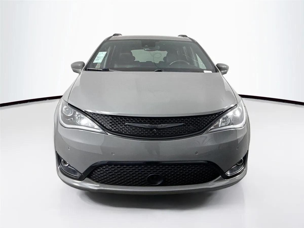 2020 Chrysler Pacifica Touring L Plus thumbnail 9