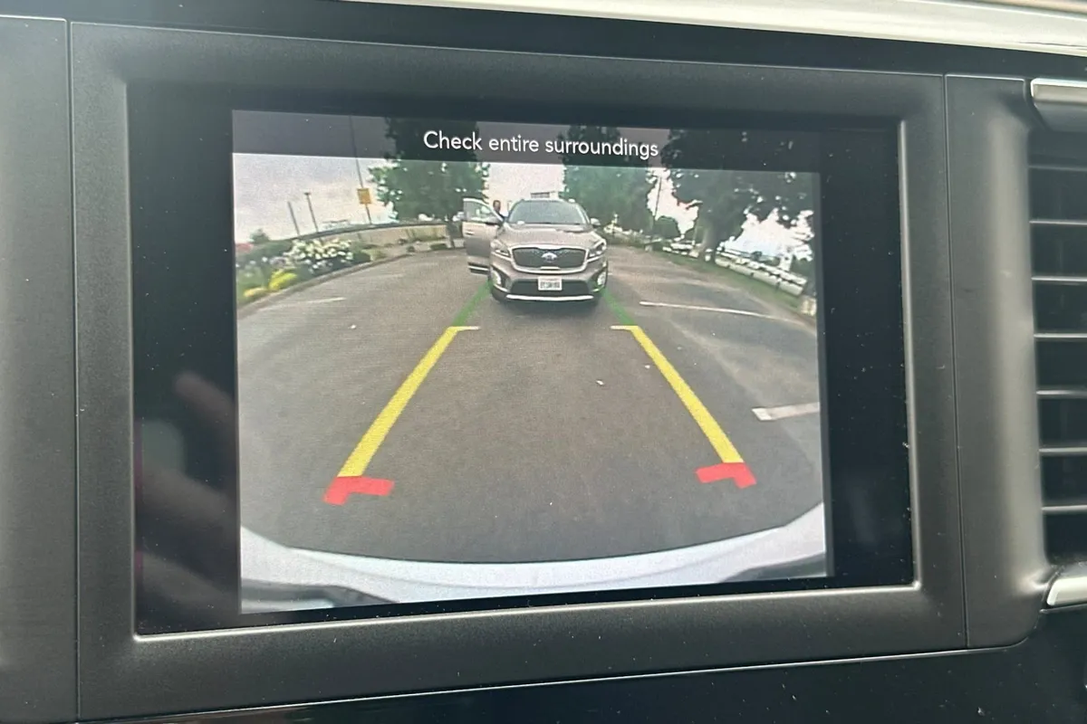2020 Chrysler Voyager LXI thumbnail 22