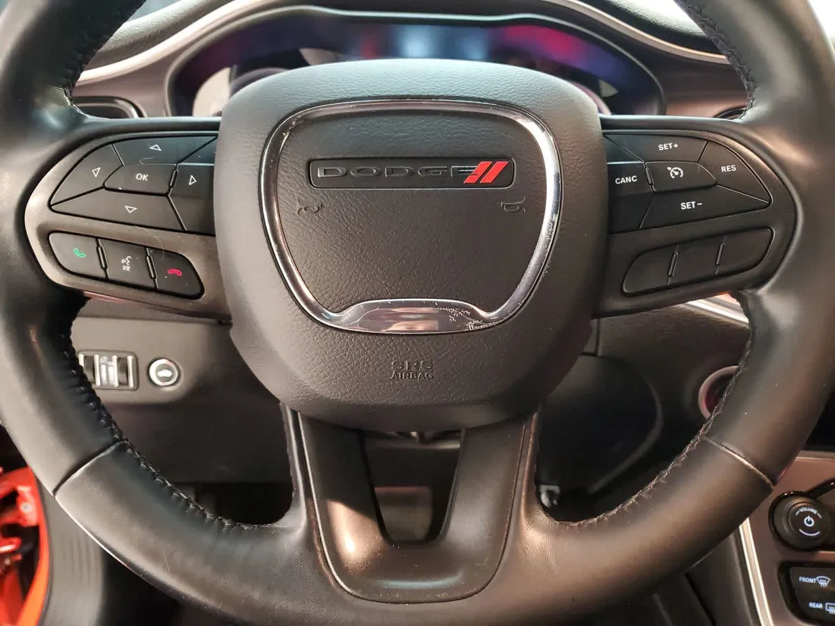 2020 Dodge Challenger SXT thumbnail 10