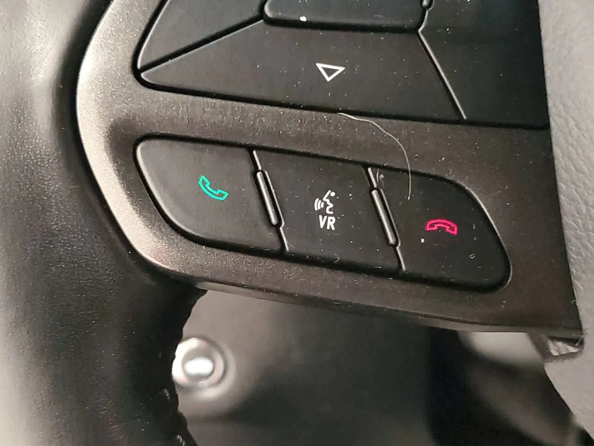 2020 Dodge Challenger SXT thumbnail 30