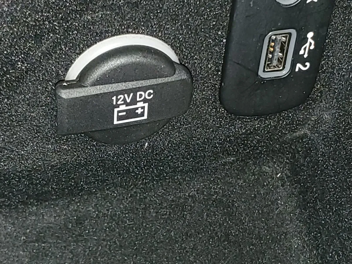 2020 Dodge Challenger SXT thumbnail 32