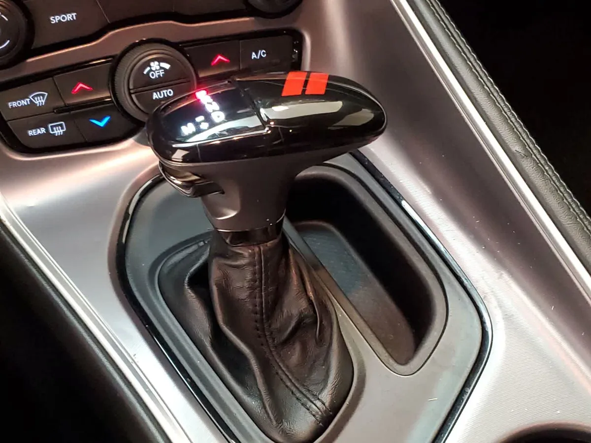 2020 Dodge Challenger SXT thumbnail 8