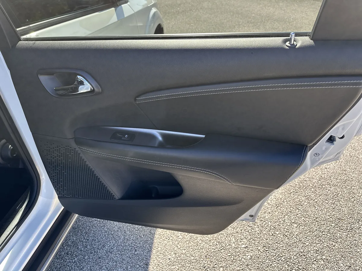 2020 Dodge Journey Crossroad thumbnail 17