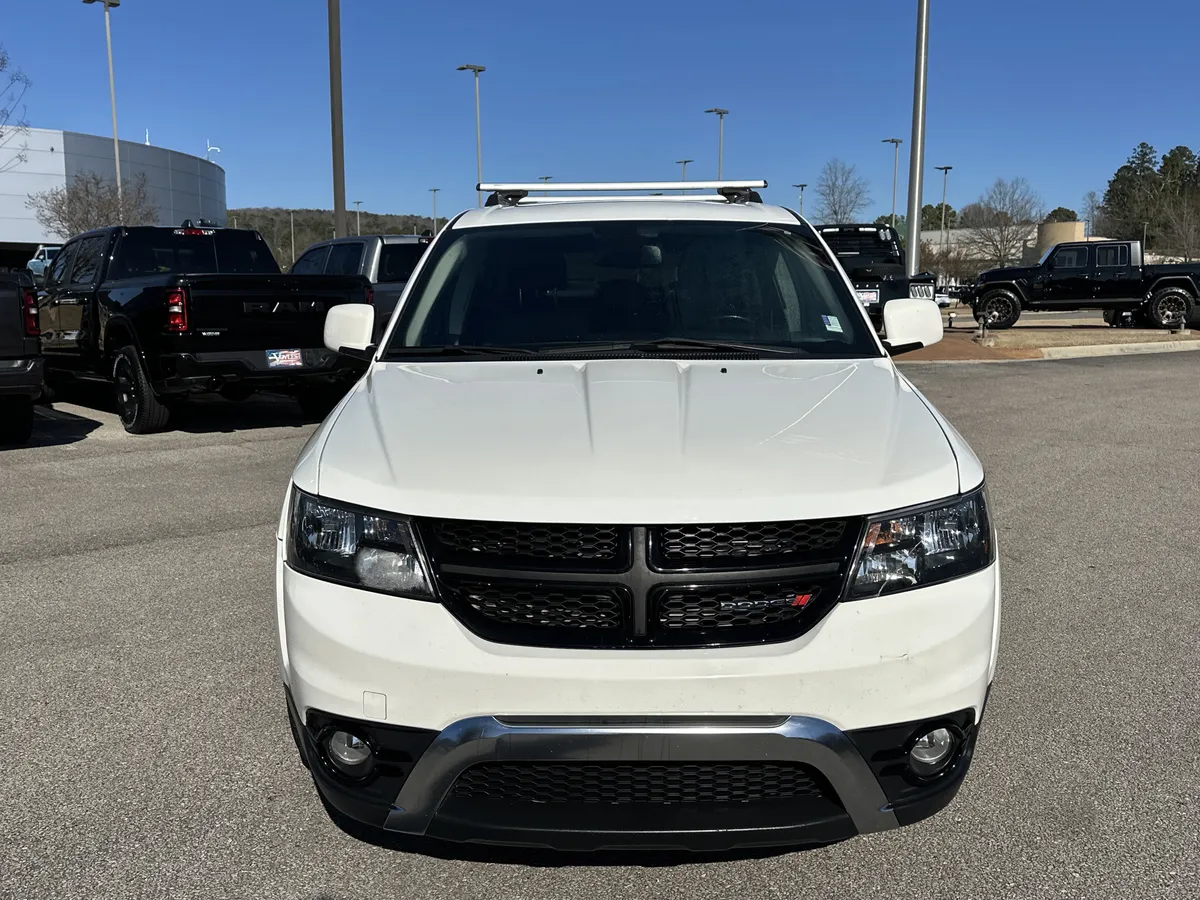 2020 Dodge Journey Crossroad thumbnail 2