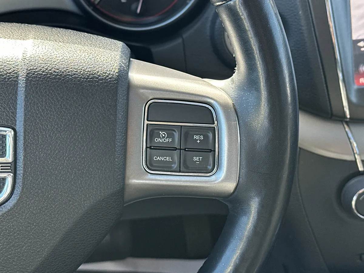 2020 Dodge Journey Crossroad thumbnail 27