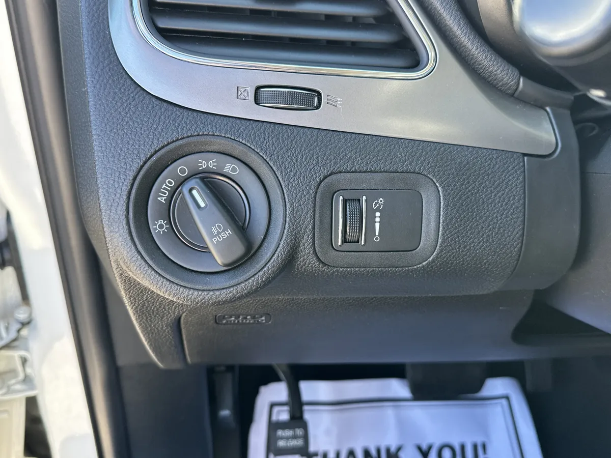 2020 Dodge Journey Crossroad thumbnail 32