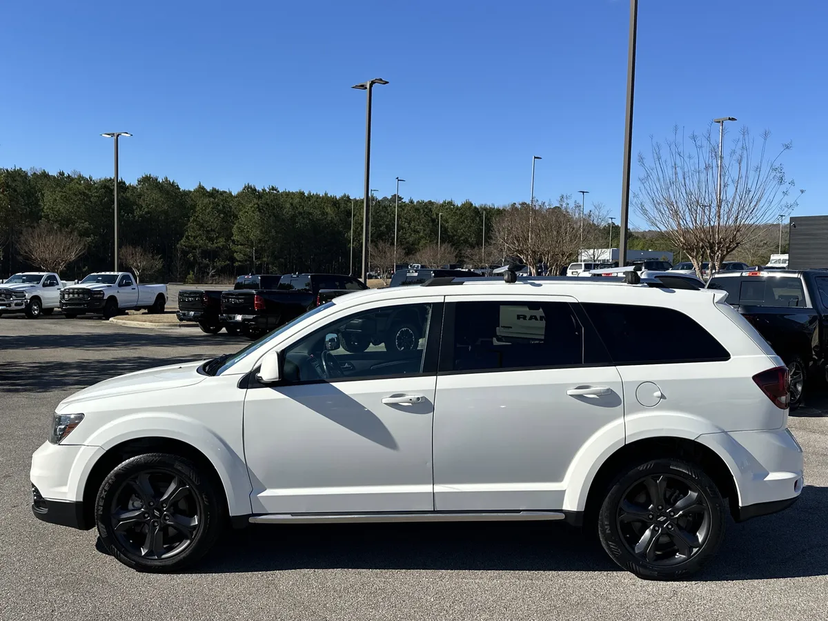2020 Dodge Journey Crossroad thumbnail 4