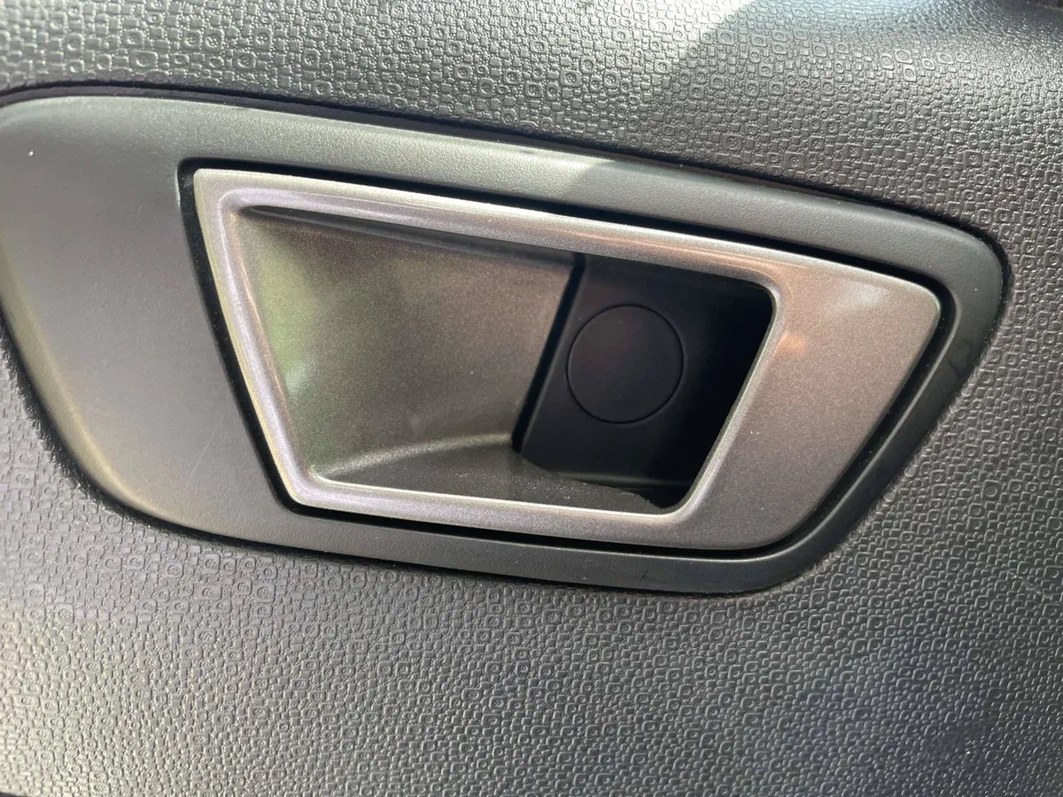 2020 Ford EcoSport SE thumbnail 16