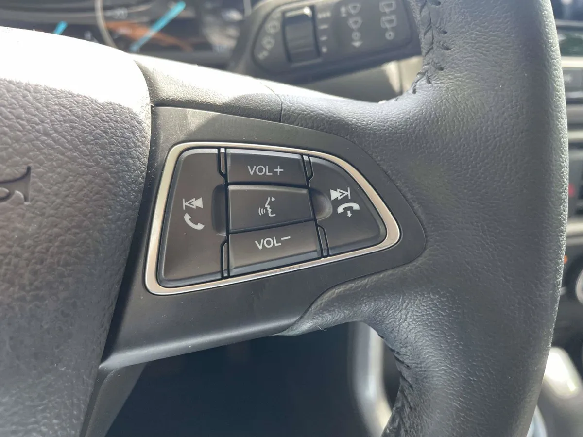 2020 Ford EcoSport SE thumbnail 30
