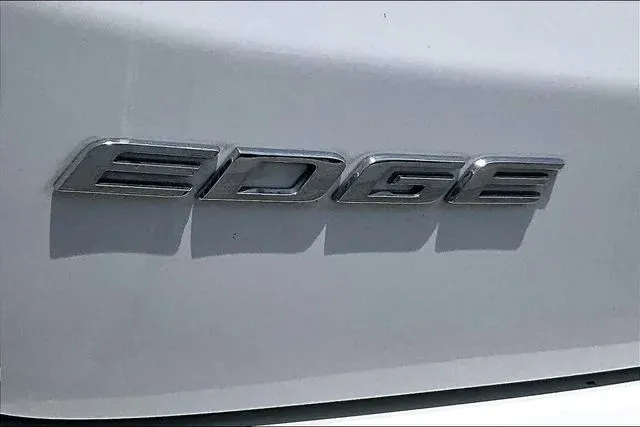 2020 Ford Edge SEL thumbnail 25