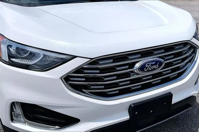 2020 Ford Edge SEL thumbnail 29