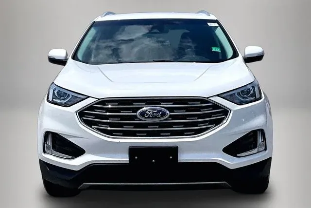 2020 Ford Edge SEL thumbnail 3