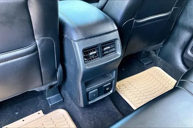 2020 Ford Edge SEL thumbnail 32