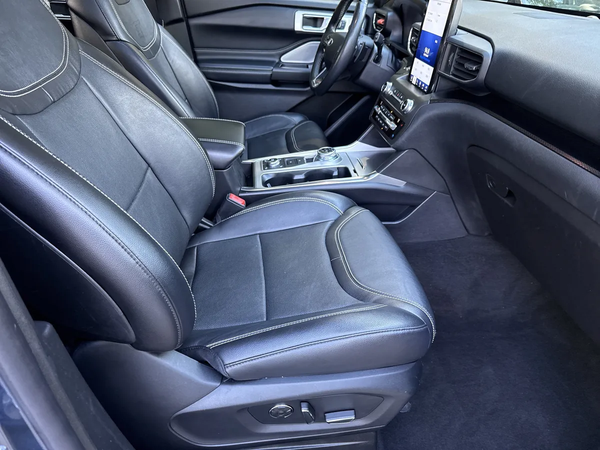 2020 Ford Explorer ST thumbnail 13