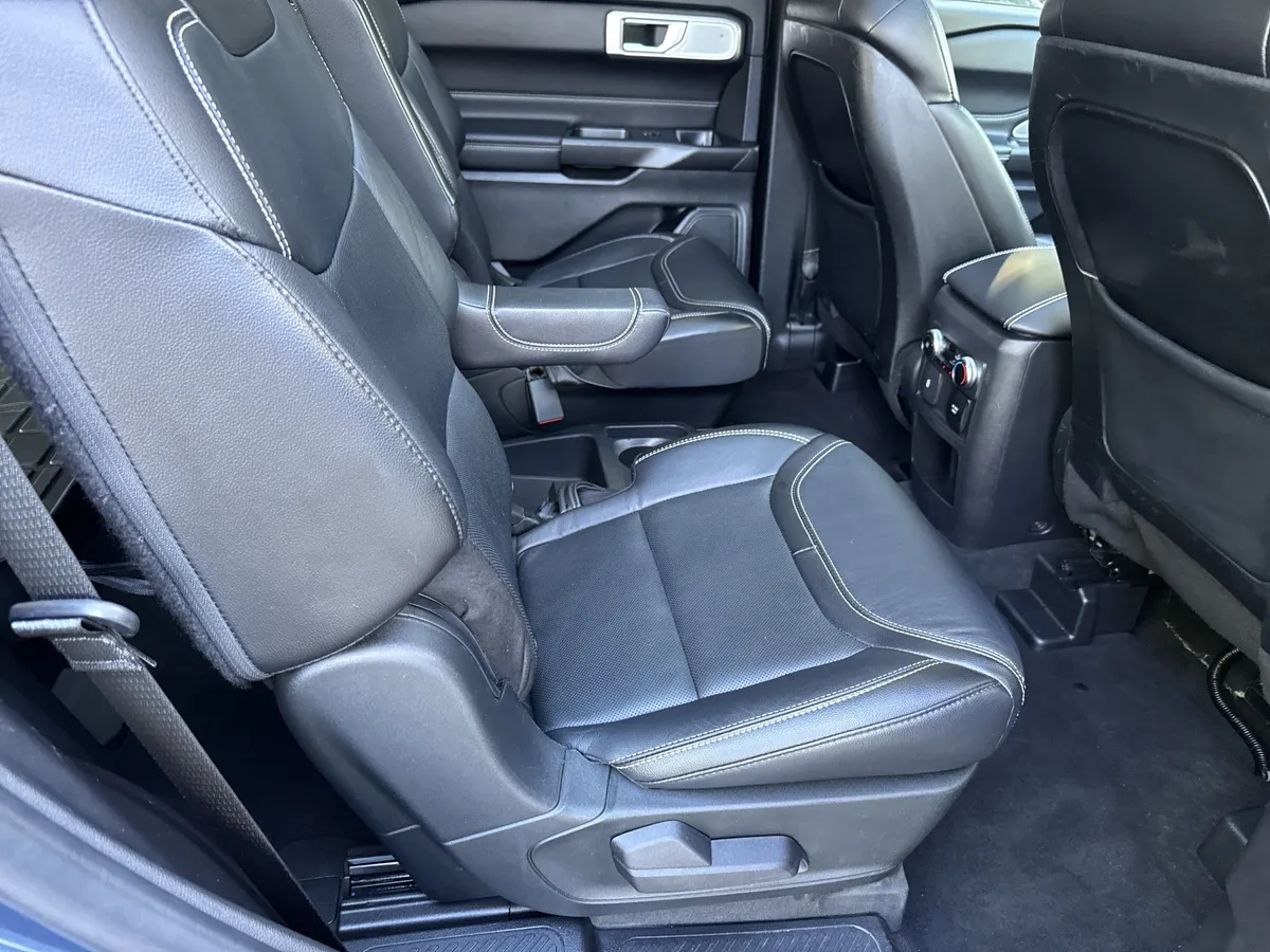 2020 Ford Explorer ST thumbnail 15