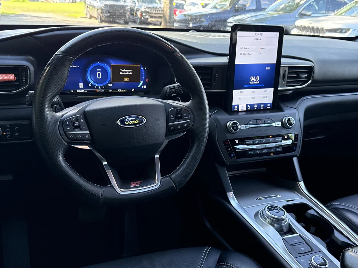 2020 Ford Explorer ST thumbnail 22