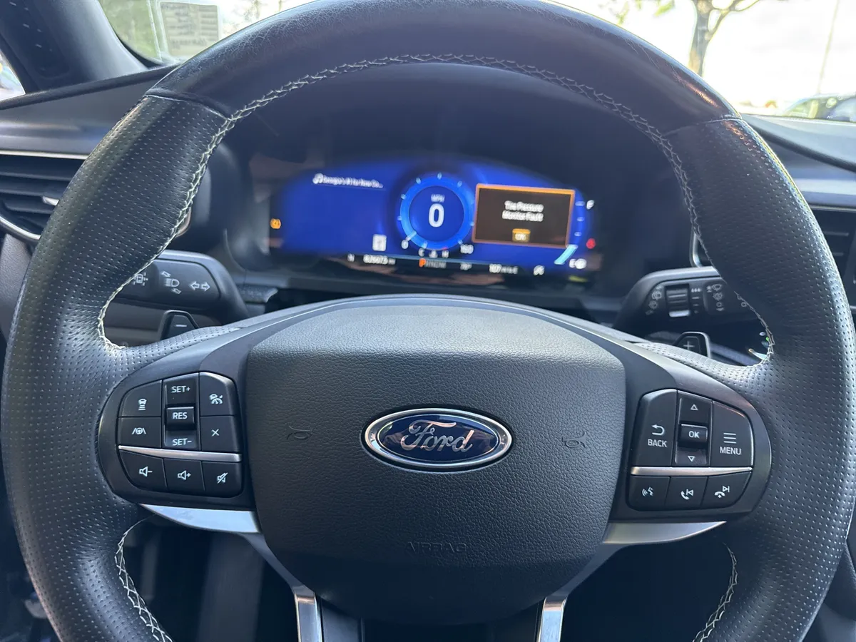 2020 Ford Explorer ST thumbnail 23