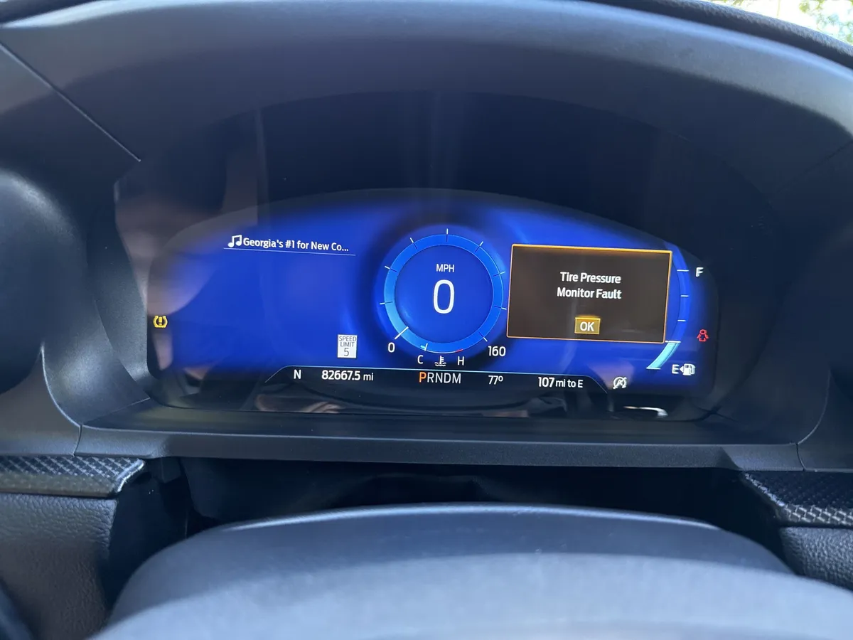 2020 Ford Explorer ST thumbnail 26
