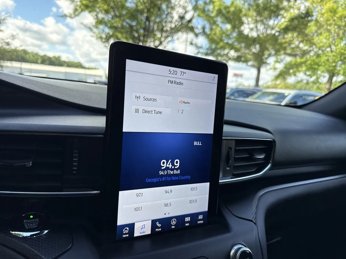 2020 Ford Explorer ST thumbnail 27