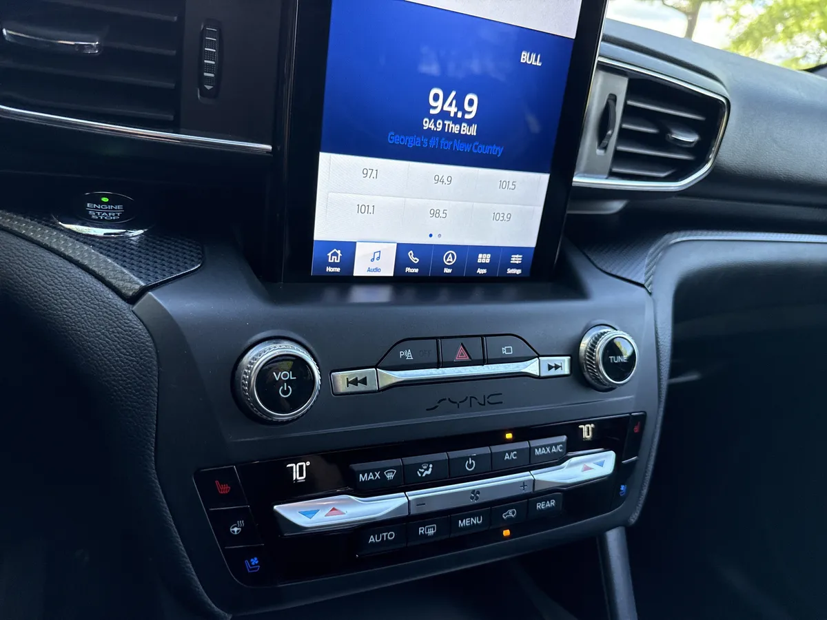 2020 Ford Explorer ST thumbnail 28