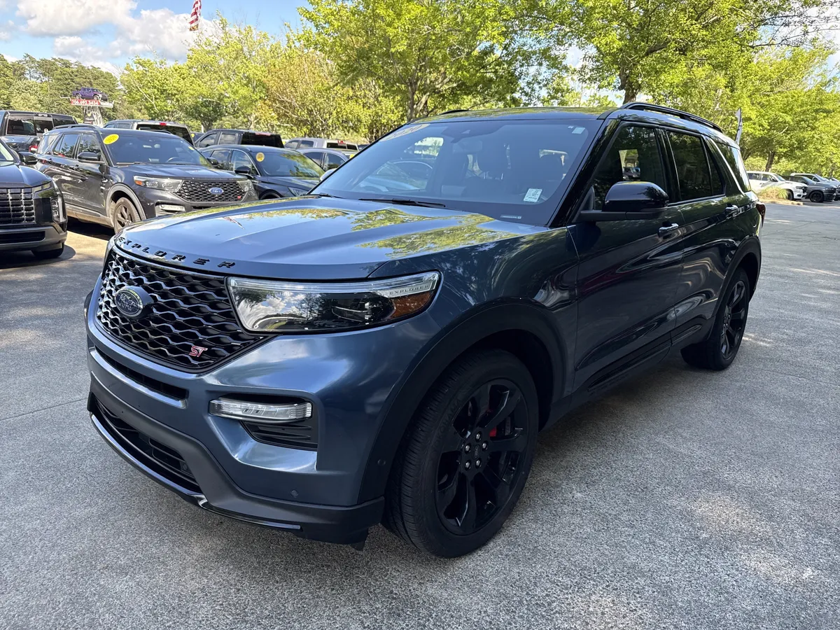 2020 Ford Explorer ST thumbnail 3
