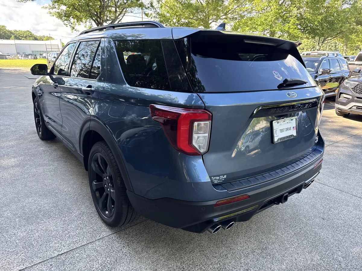 2020 Ford Explorer ST thumbnail 5