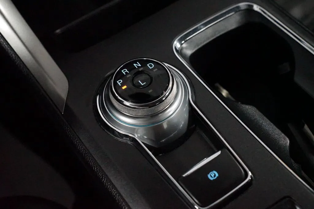 2020 Ford Fusion SE thumbnail 22