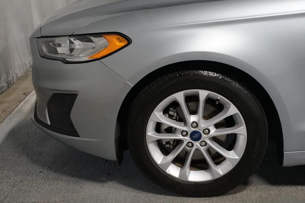 2020 Ford Fusion SE thumbnail 5