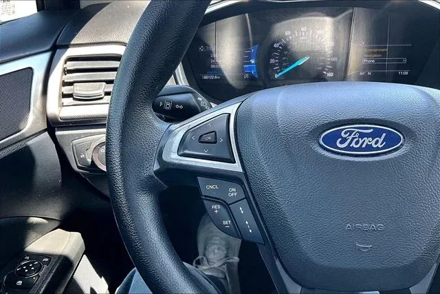 2020 Ford Fusion SE thumbnail 10
