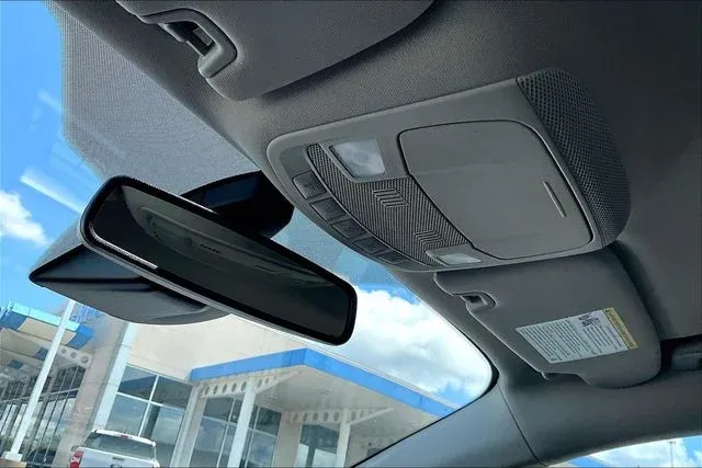 2020 Ford Fusion SE thumbnail 24
