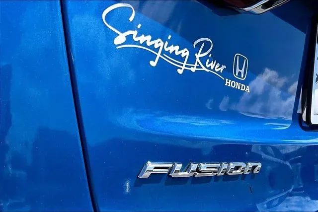 2020 Ford Fusion SE thumbnail 25