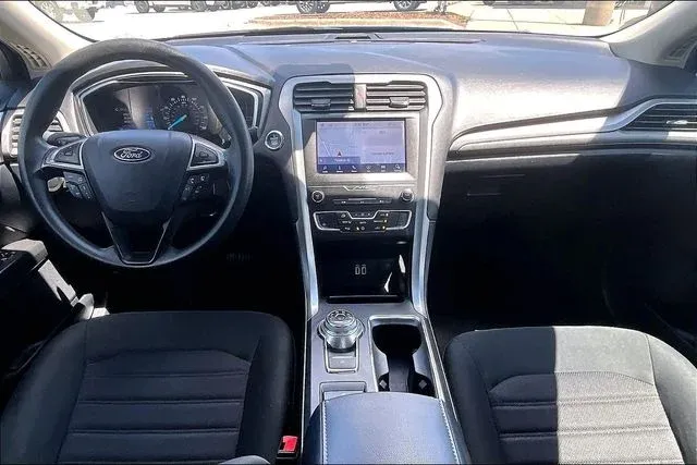 2020 Ford Fusion SE thumbnail 7