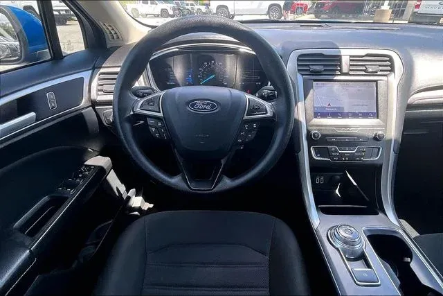 2020 Ford Fusion SE thumbnail 8
